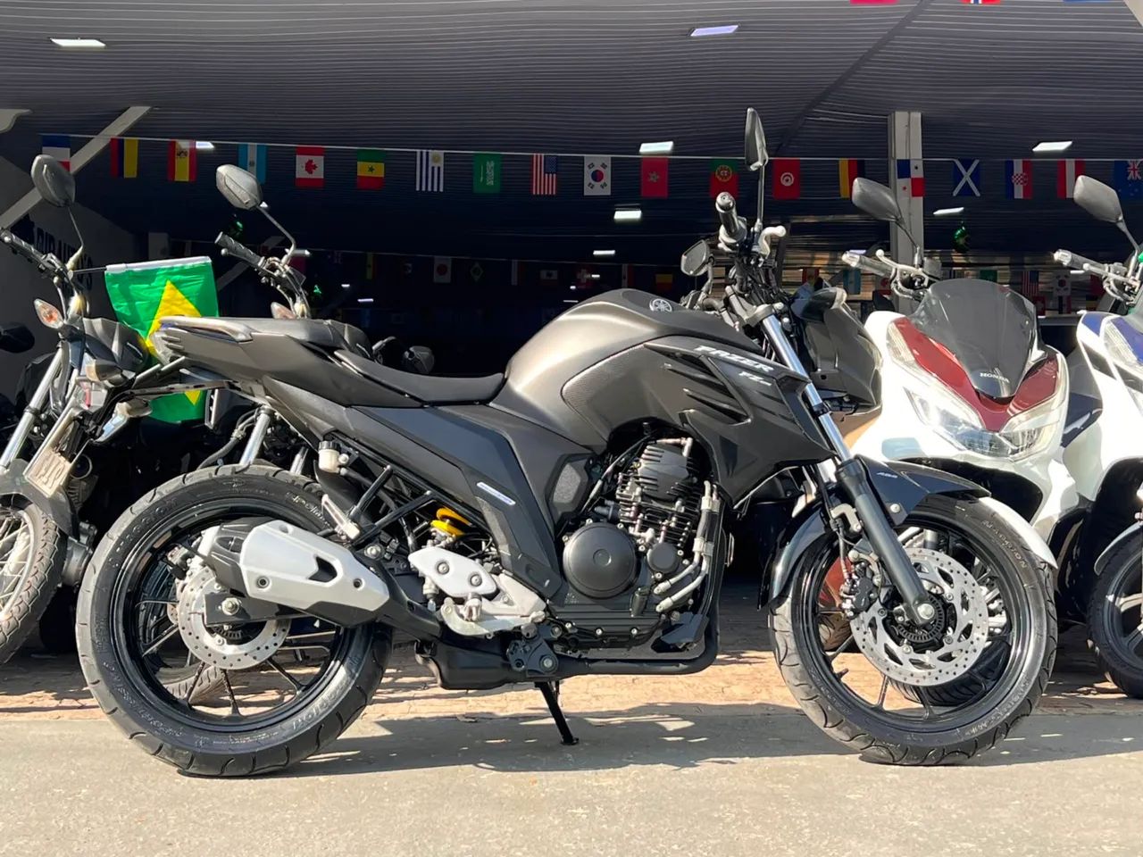 FAZER 250 2022 - Foto 2