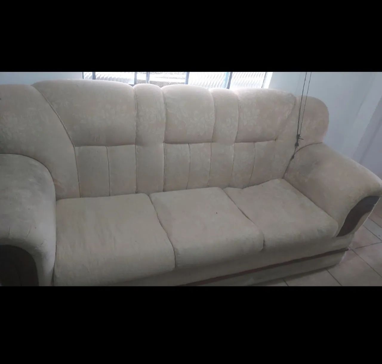 Vende-se sofá (leia a descrição)