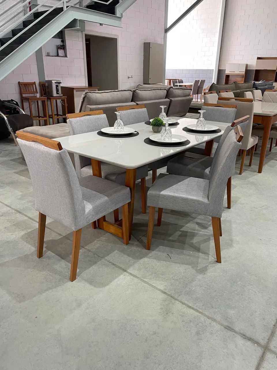 MESA 1,80m 6 CADEIRAS EM LINHO