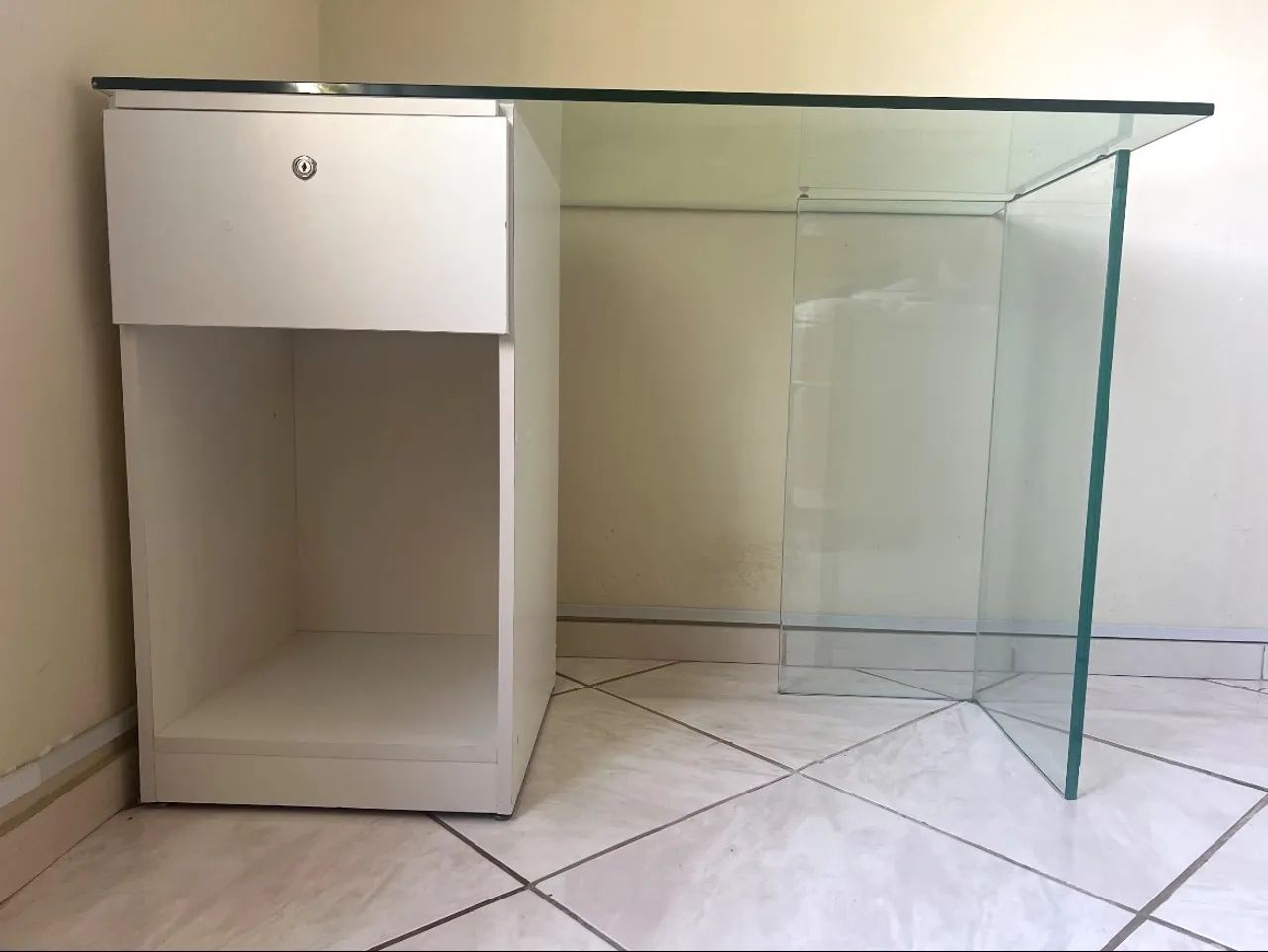 Mesa para escritório e estudo 