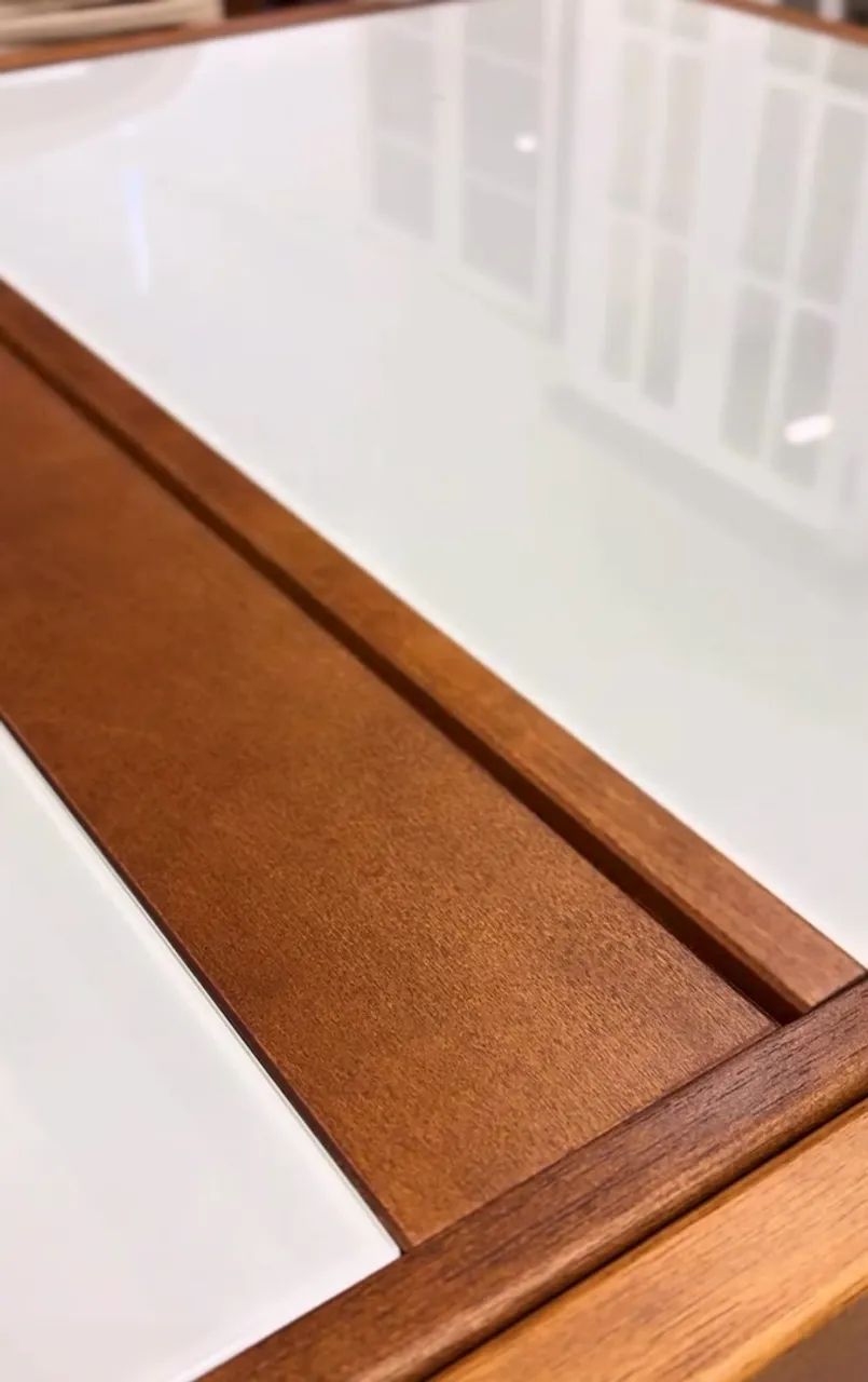 Mesa Extensível madeira e vidro com 4 cadeiras  - Foto 3