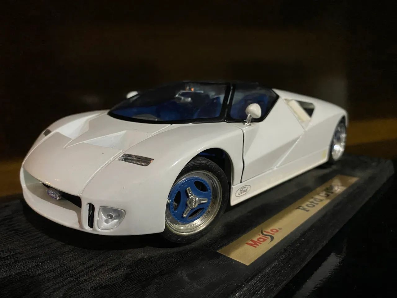 Ford GT90 Maisto 1/18 Antigo 