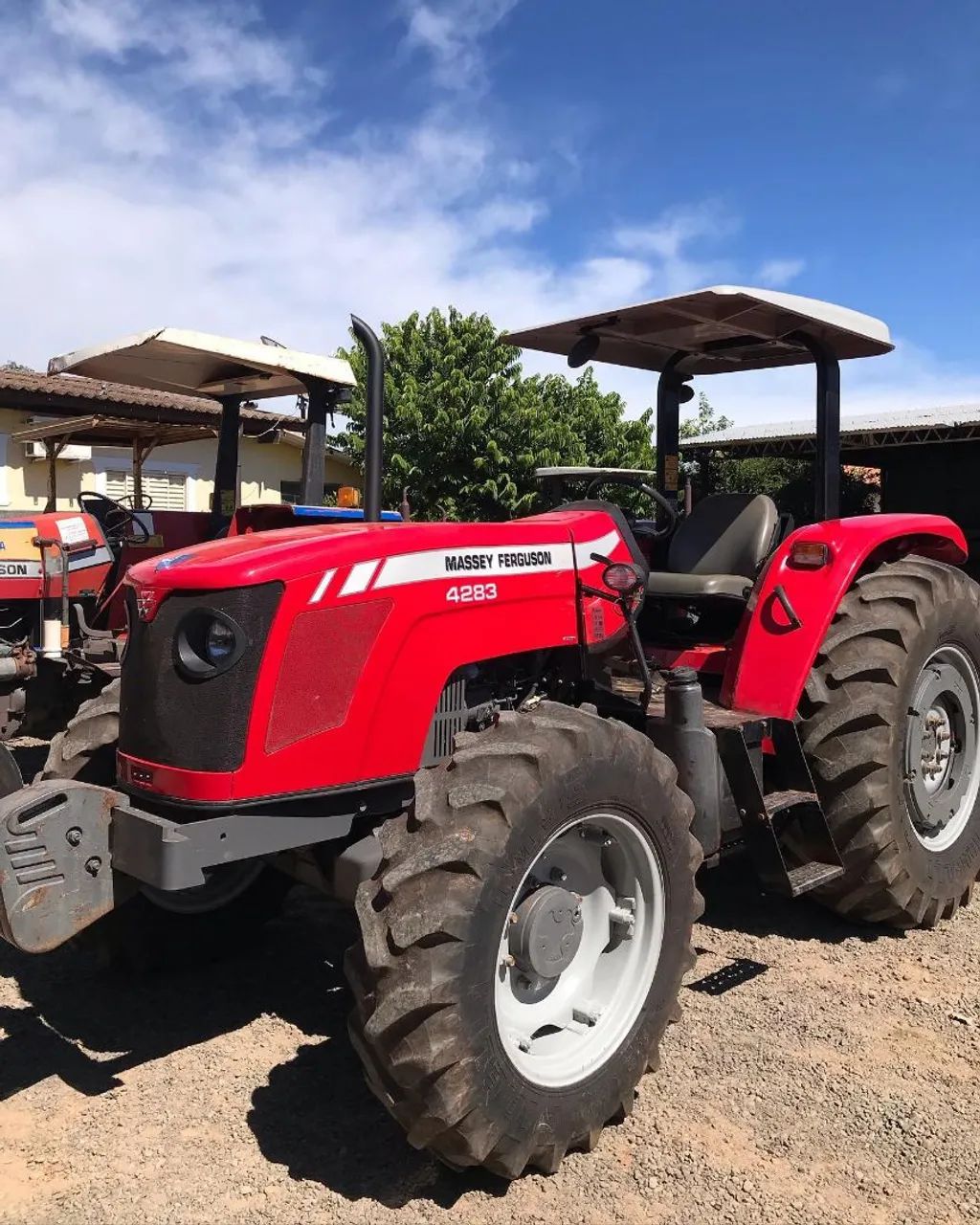 TRATOR MASSEY FERGUSON 