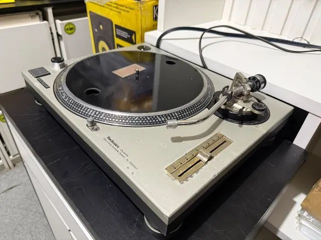 Toca Disco Technics SL1200MK2 - Foto 2
