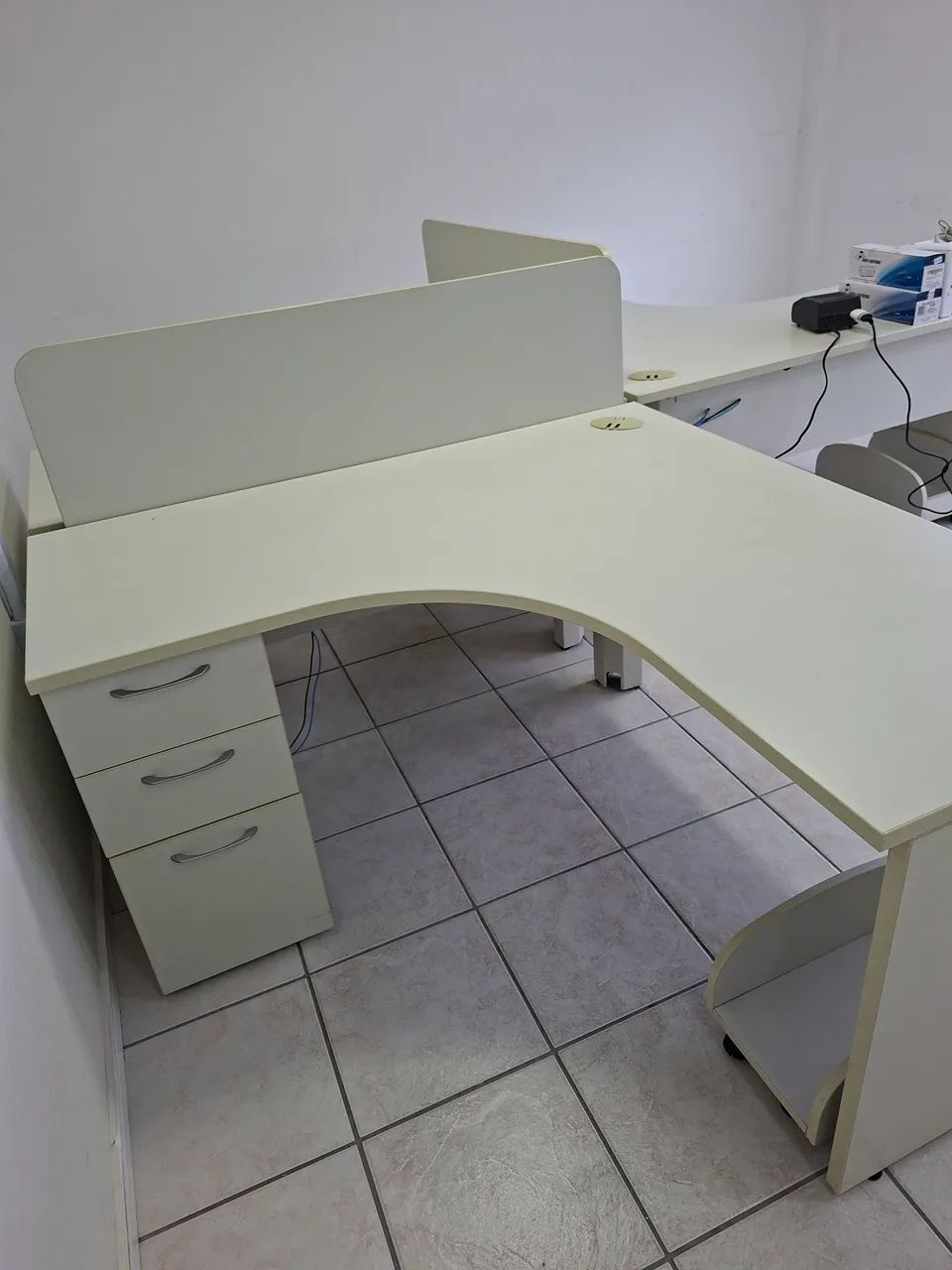 Estação de Trabalho com 4 Mesas  BORTOLINI - Foto 3