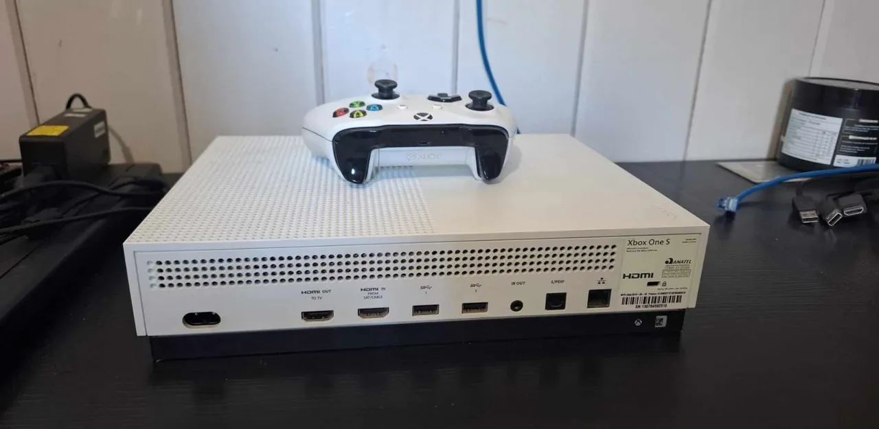 Xbox One S 1 TB Branco + Controle Original - Foto 2