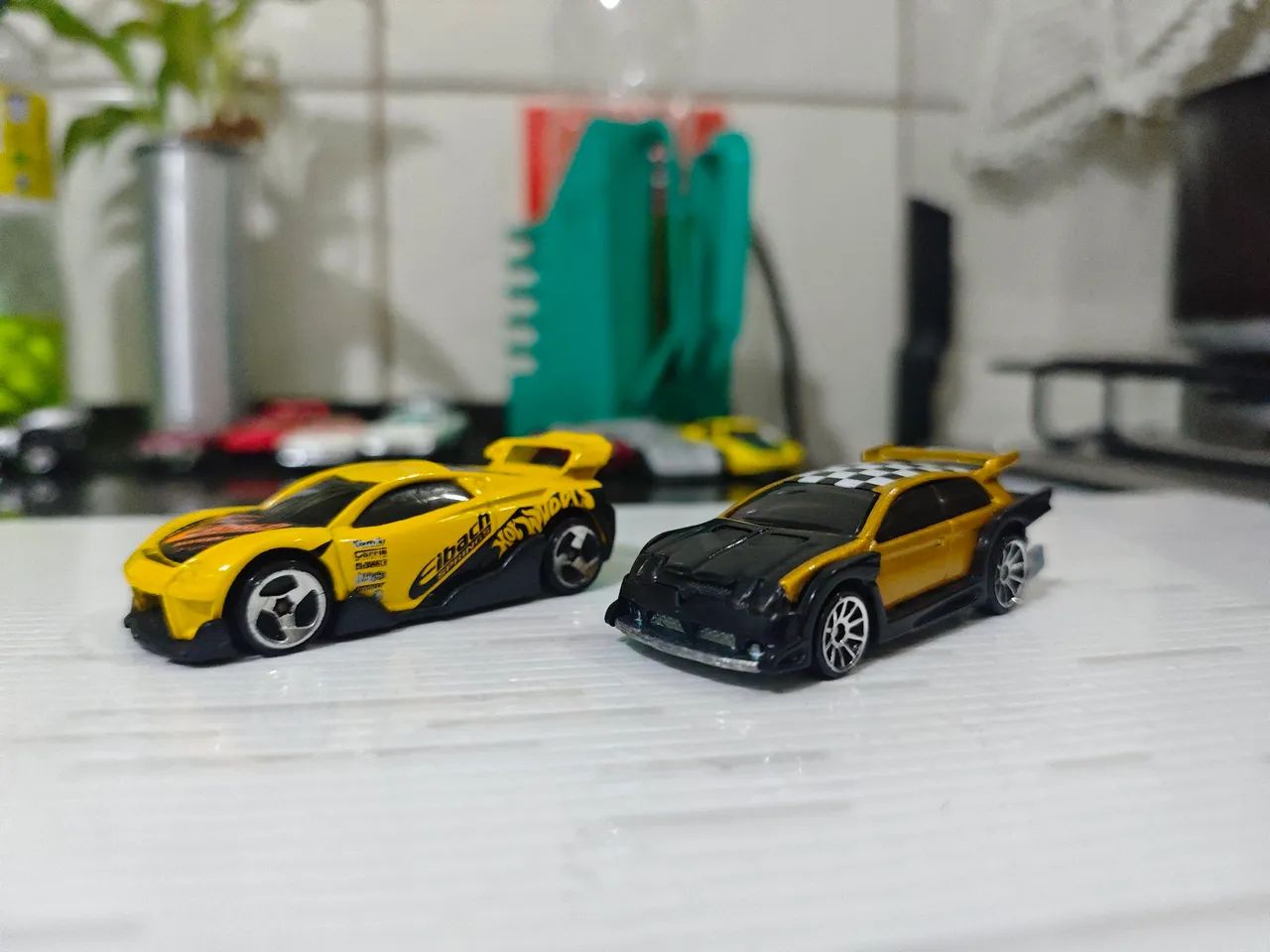 Kit dois carrinhos Hotwheels 