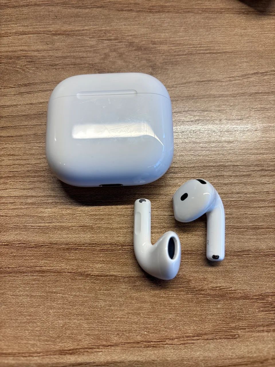 Apple AirPods 4