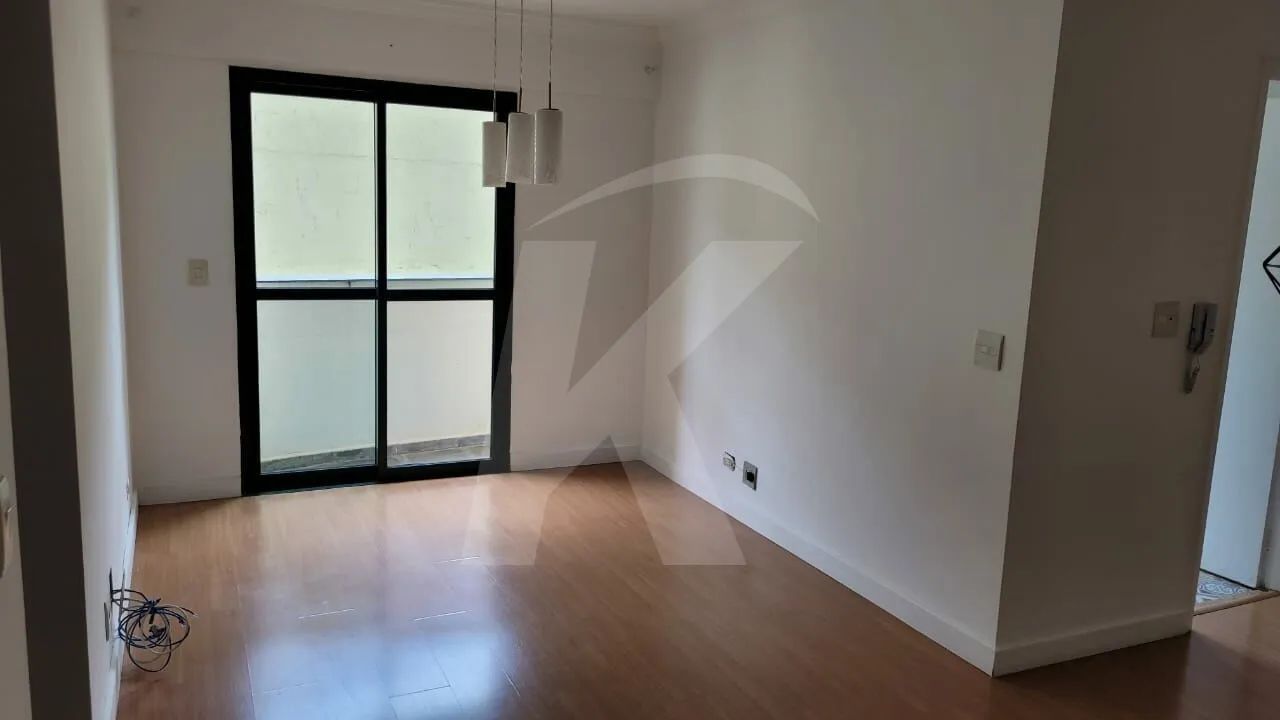 Apartamento de 2 dormitórios, 1 suíte e 1 vaga de garagem coberta.
