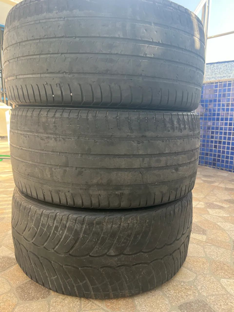 Pneus 305/40 aro 22 - Foto 2