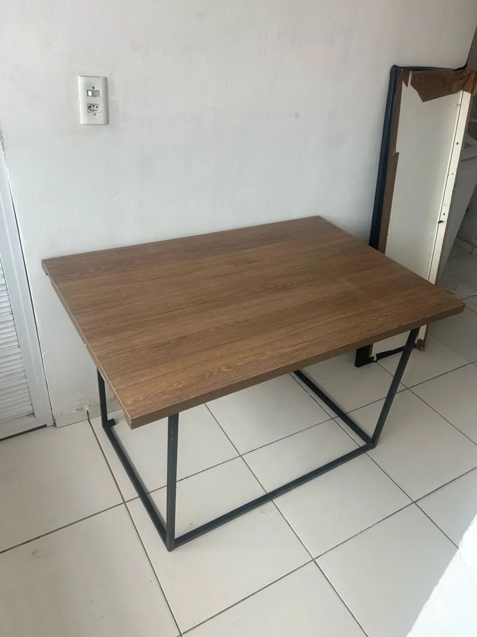 Mesa estilo industrial usada  - Foto 3