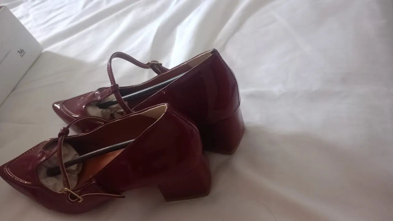 Sapatos novíssimo,nunca usado - Foto 2