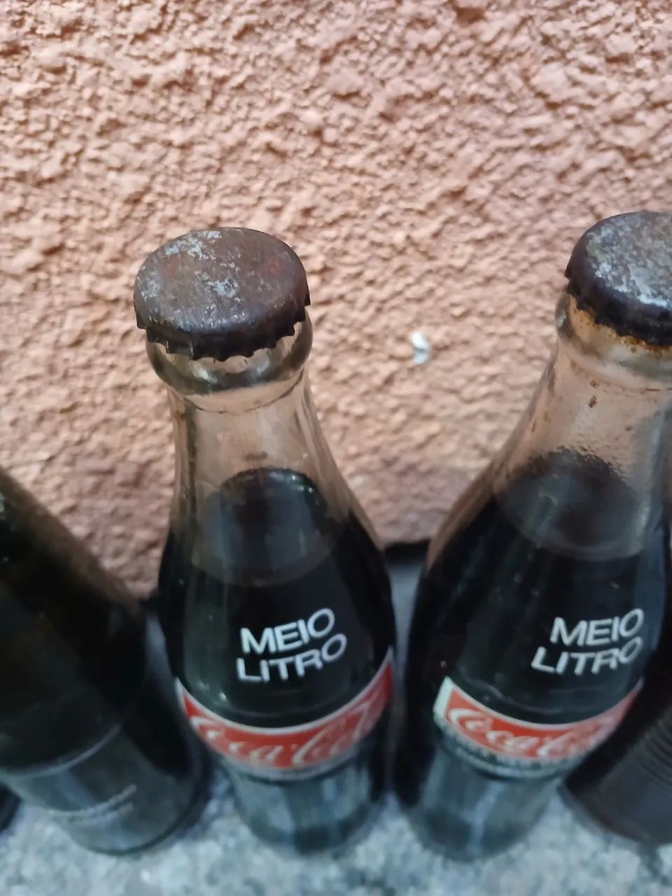 Garrafas de refrigerante lacrado de 1981 e 1982  - Foto 4