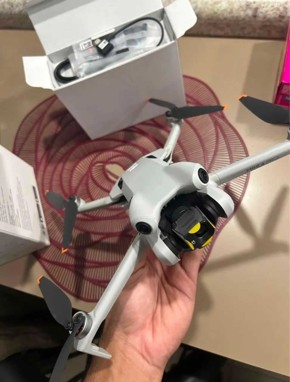 Vendo drone dji mini 4 pro zero lacrado 