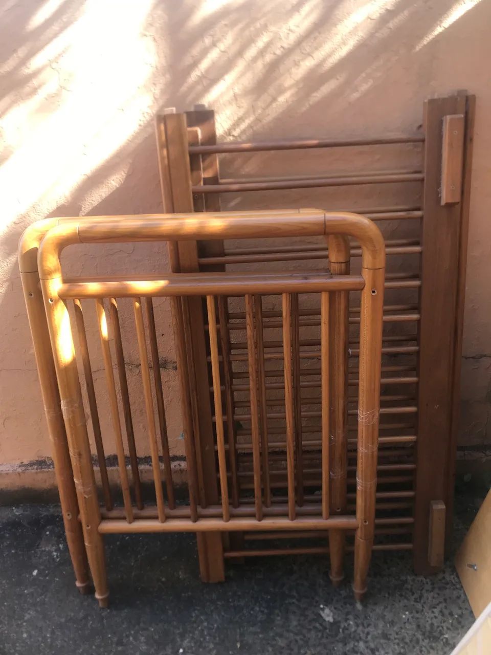 DE GRAÇA BERÇO COM COLCHÃO SÓ 220 REAIS  - Foto 2