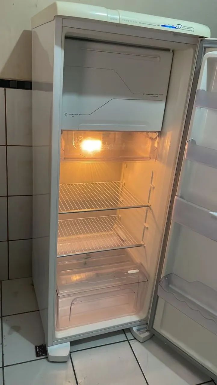 Vendo geladeira  - Foto 2