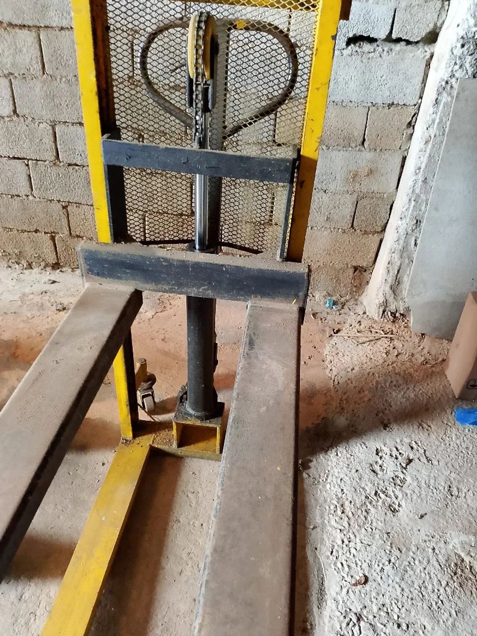 Empilhadeira manual hidráulica 
