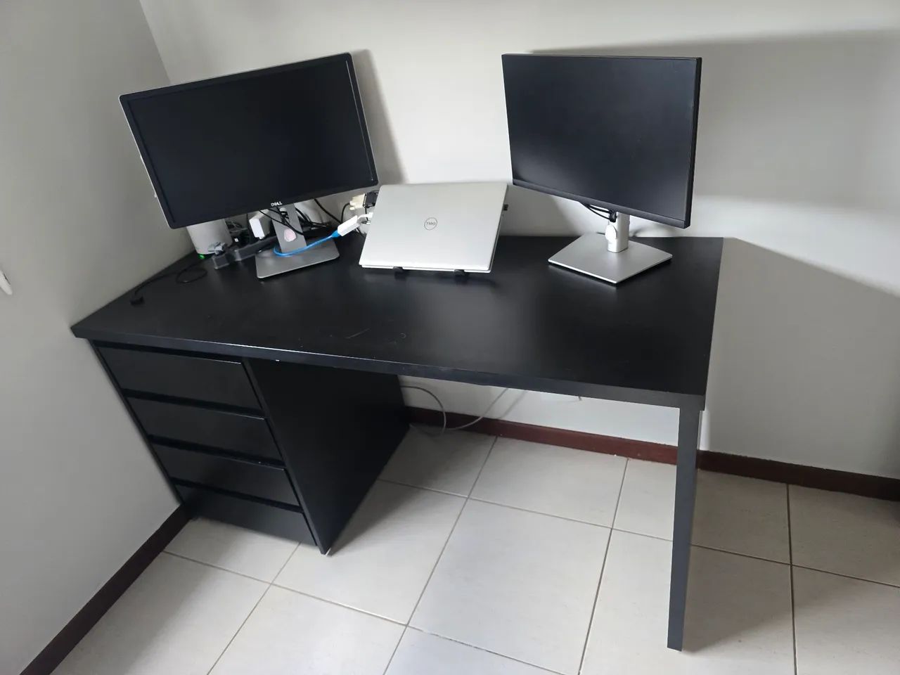 Mesa em MDF preto TX com 4 gavetas - Foto 3