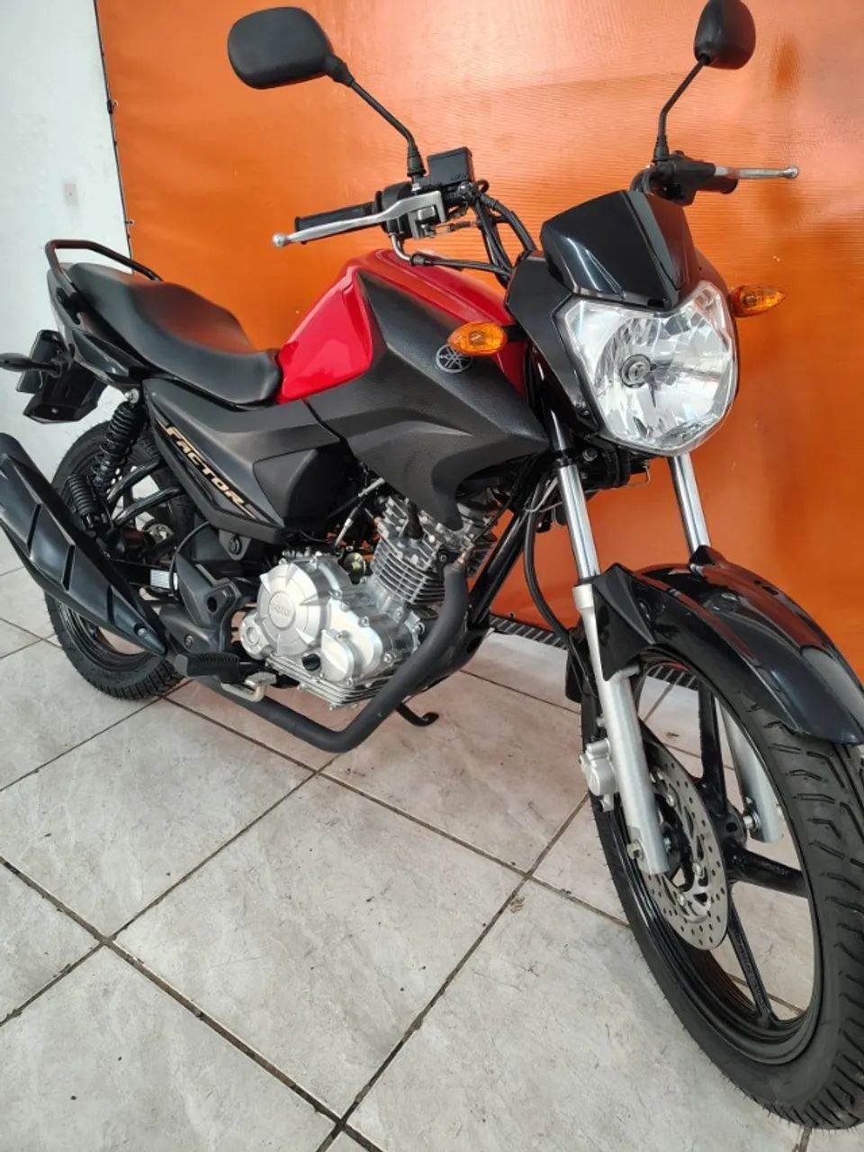 Yamaha Factor 125 i super nova 2025 - Foto 4