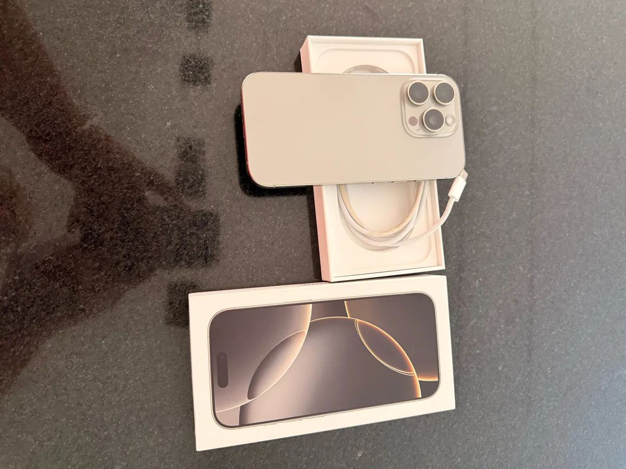 iPhone 16 Pro 256GB - Foto 2