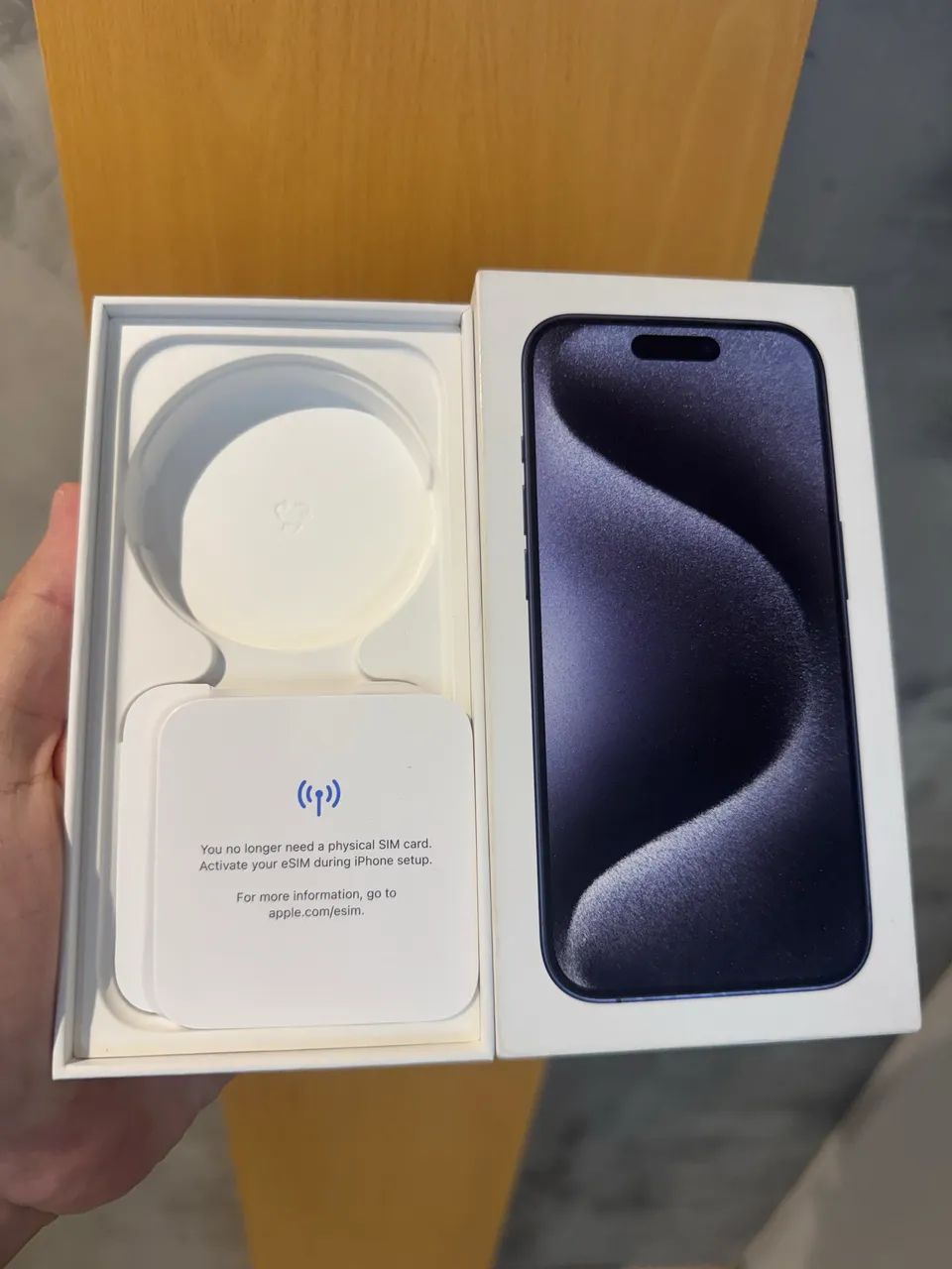 Caixa de iPhone 15 Pro 128GB Azul Pacífico 