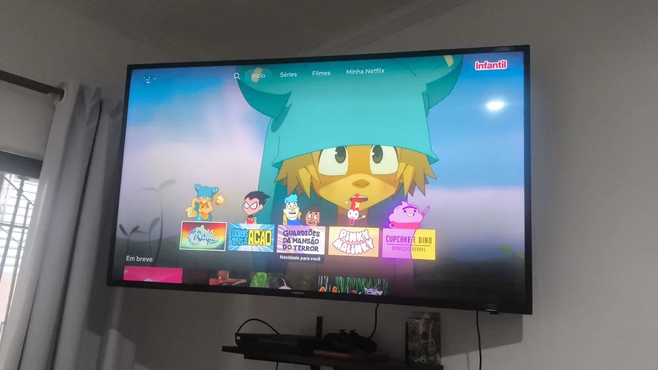 Smart TV Samsung 4k 49 polegadas, acompanha suporte TV e o controle remoto. - Foto 2