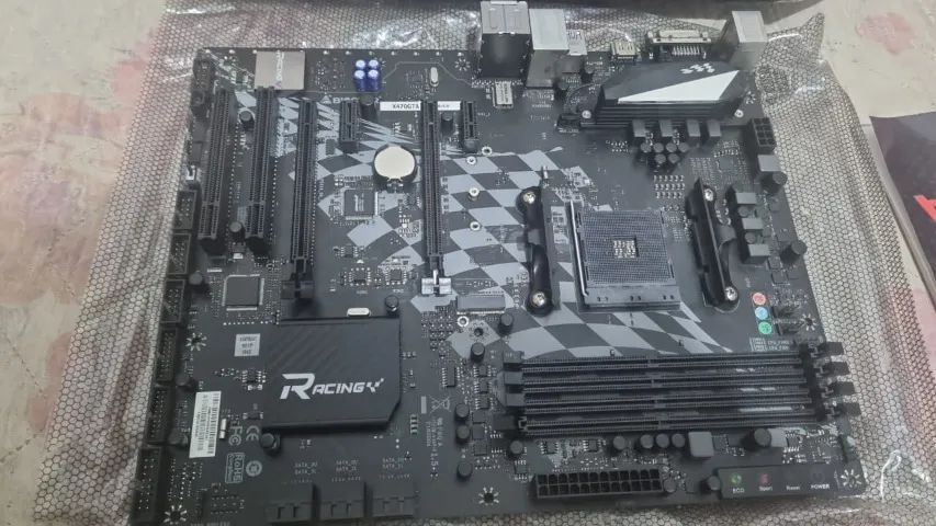 PLACA MÃE BIOSTAR X470 GTA - PARA REPARO / PEÇAS - Foto 2