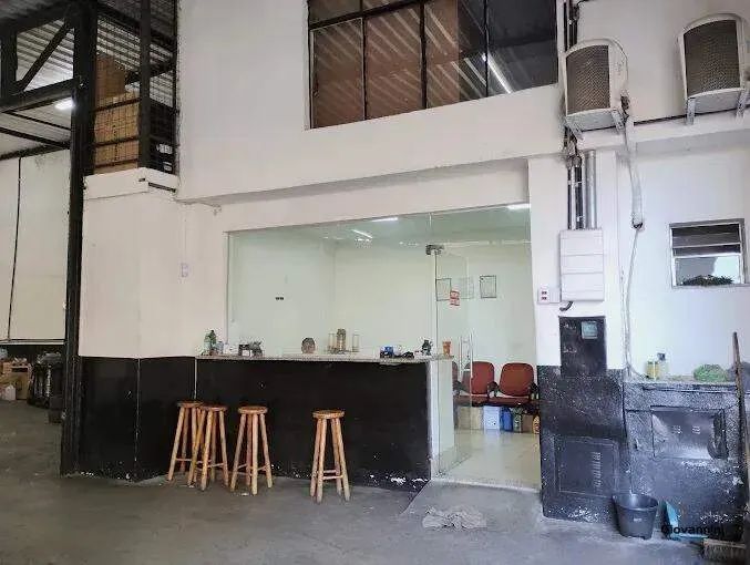 Galpão Comercial com 335 m²  Excelente Localização no Centro de Belo Horizonte - Foto 2