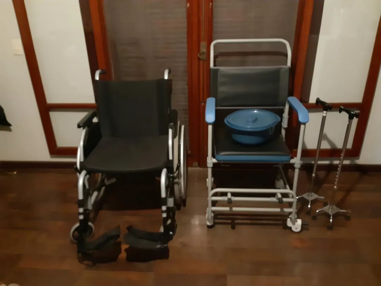 Vendo as duas 1200 .