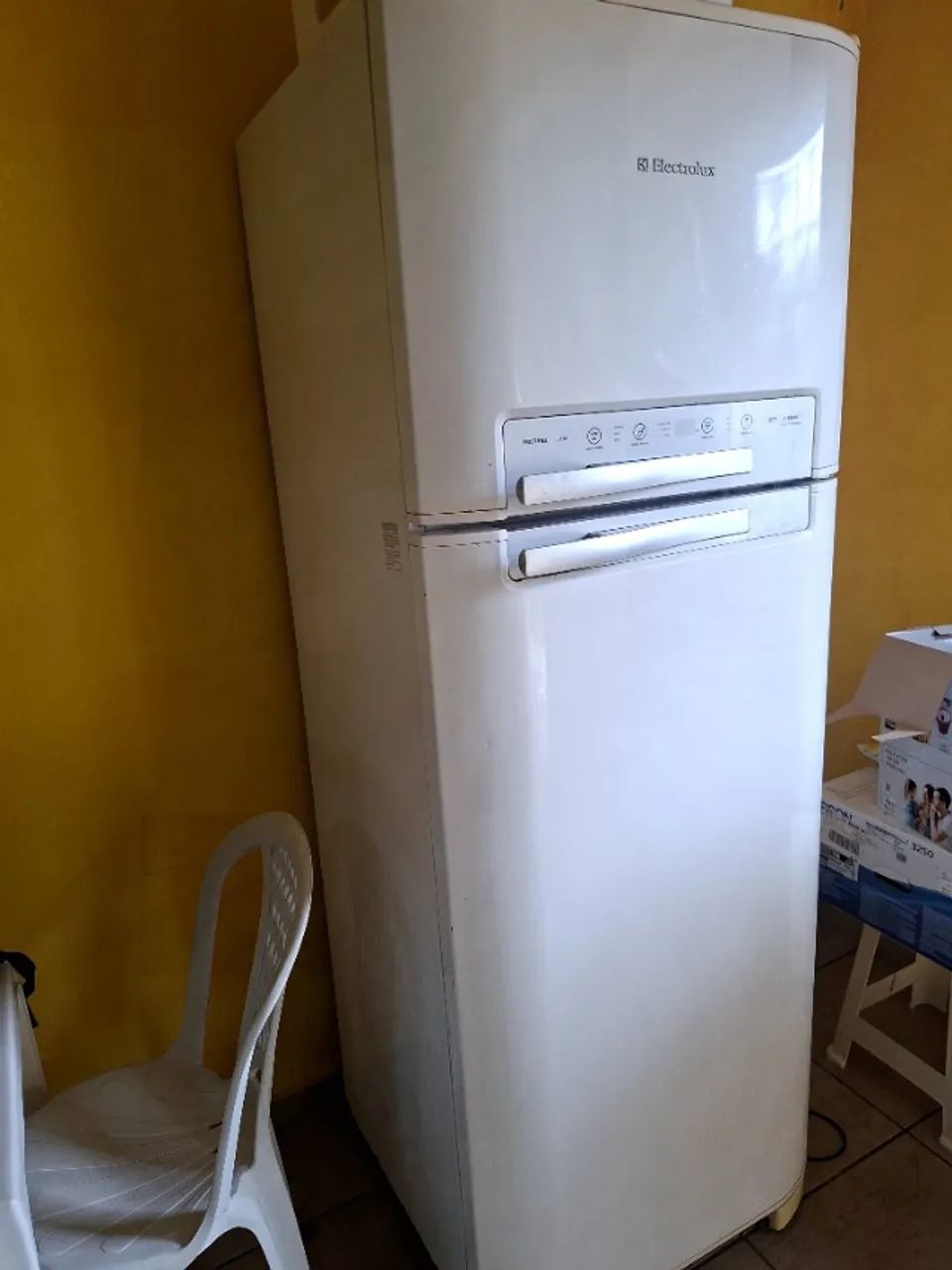 Geladeira Electrolux Frost Free DF50