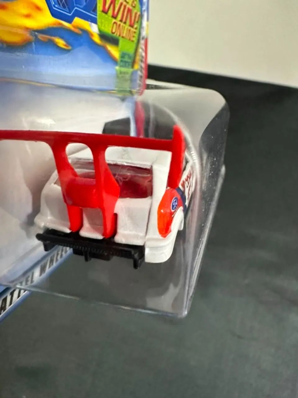 Hot Wheels Mainline Ford Focus 063 - Foto 4