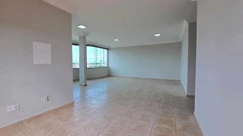 Apt 3/4 190m com 1 garagem (Centro) - Foto 2