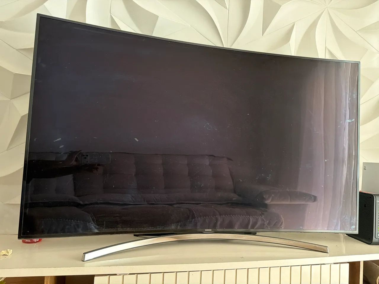 Televisão Samsung 65 polegadas 4k em perfeito estado de funcionamento 