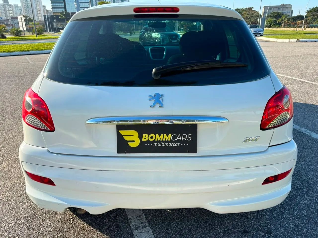 Peugeot 207 Active 1.4 Flex 8V 5P 2015 - Foto 2
