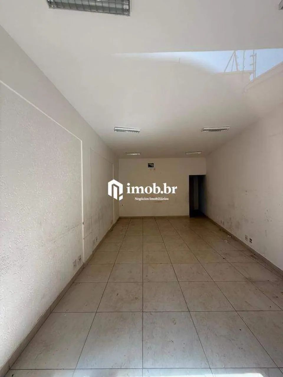Sala Comercial no Bairro Mercês com 24m² - Foto 4