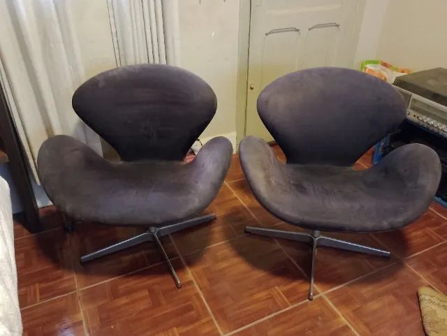 2 Poltronas SWAN - Classic Design - R$ 2.000,00