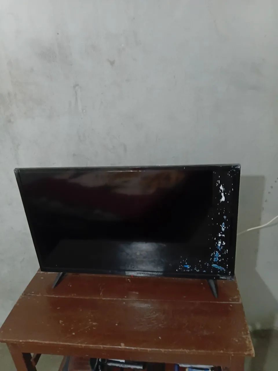 TV LCD smart da marca AOC semi nova  - Foto 4