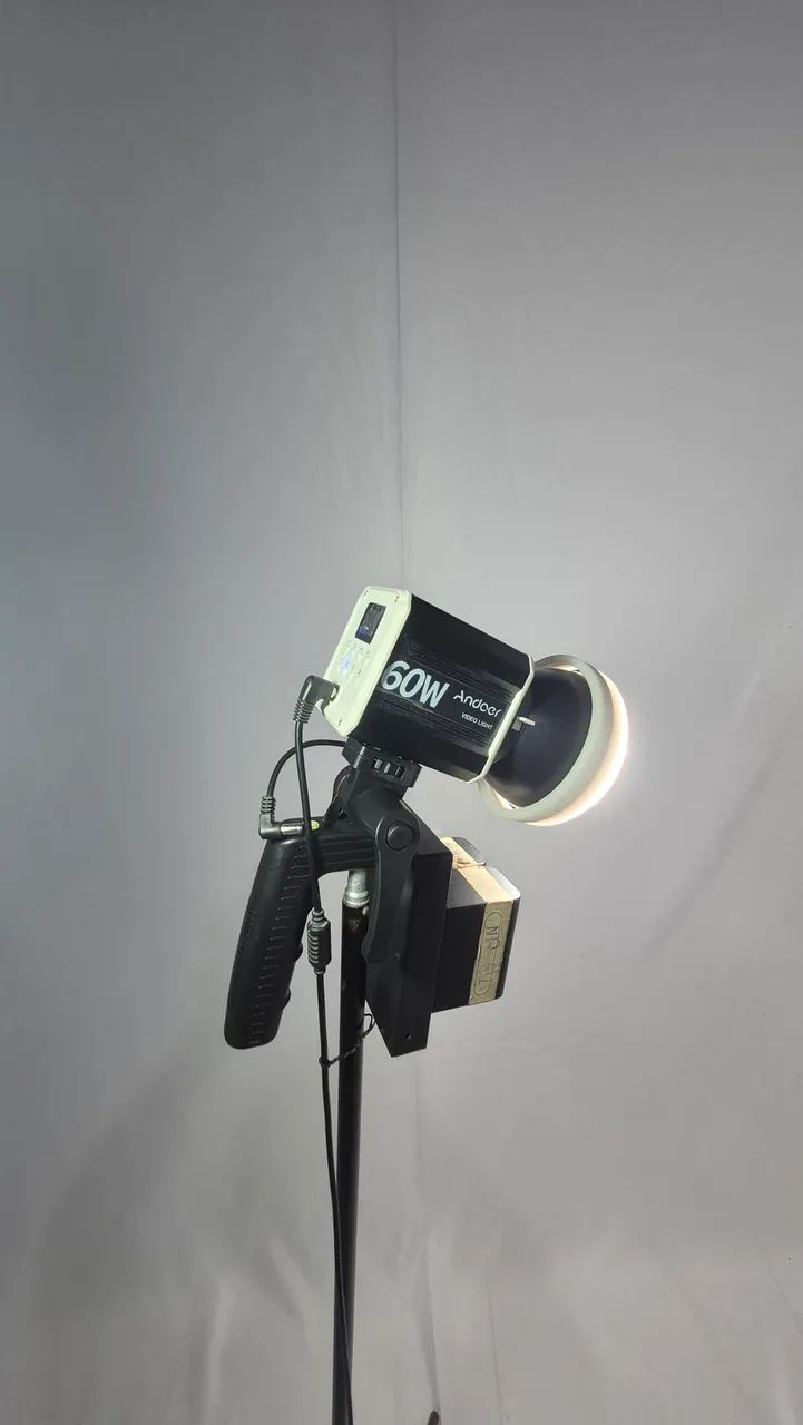 LED 60W A BATERIA  - Foto 2