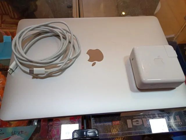 MACBOOK 17  - Foto 4