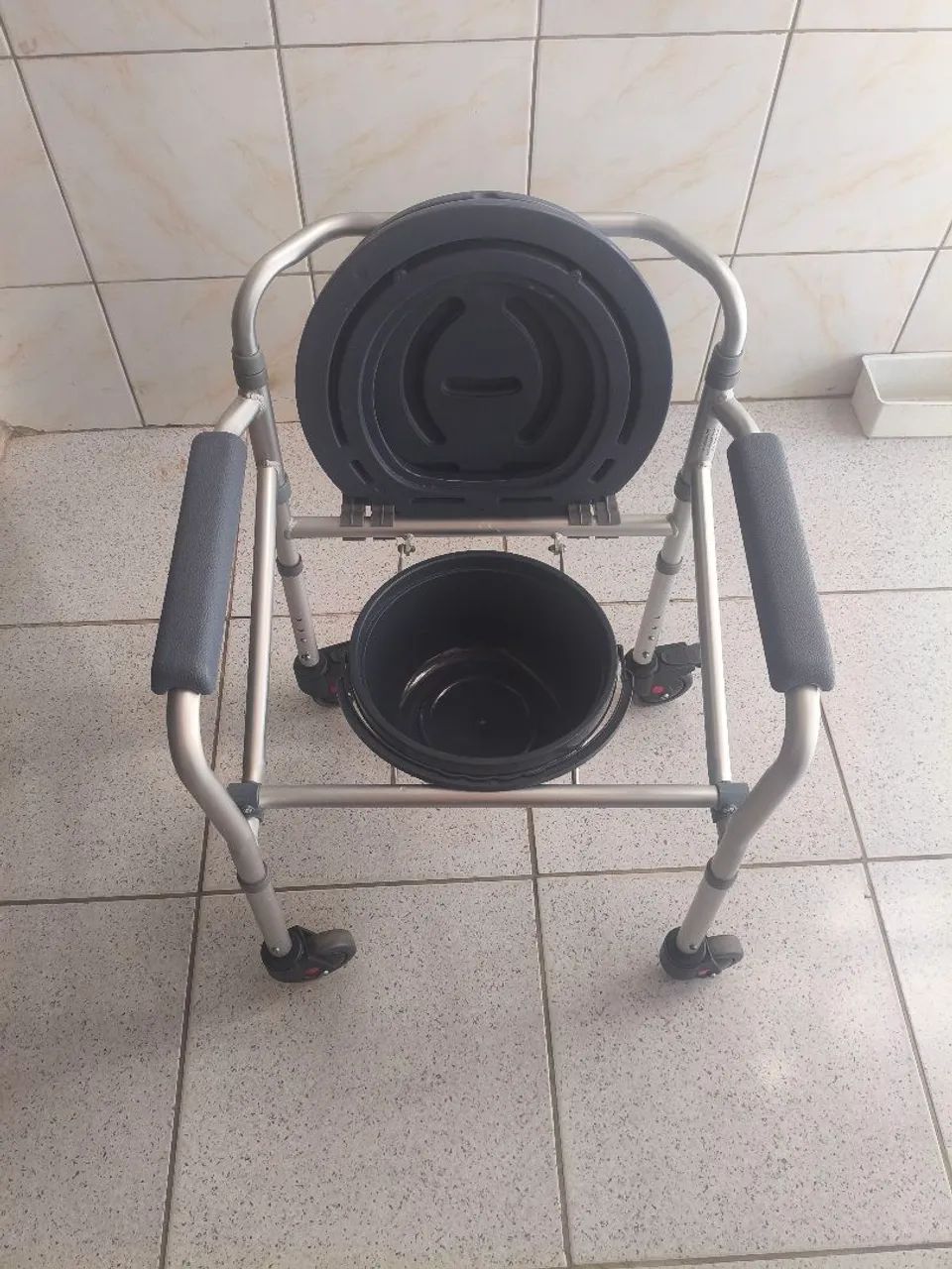 Cadeira de banho  - Foto 3