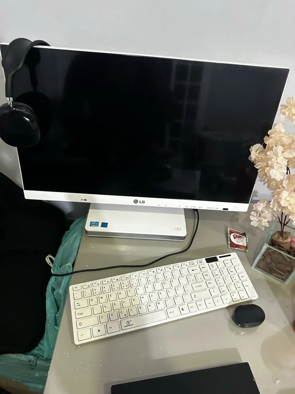 LG All in One v320 Windows 8