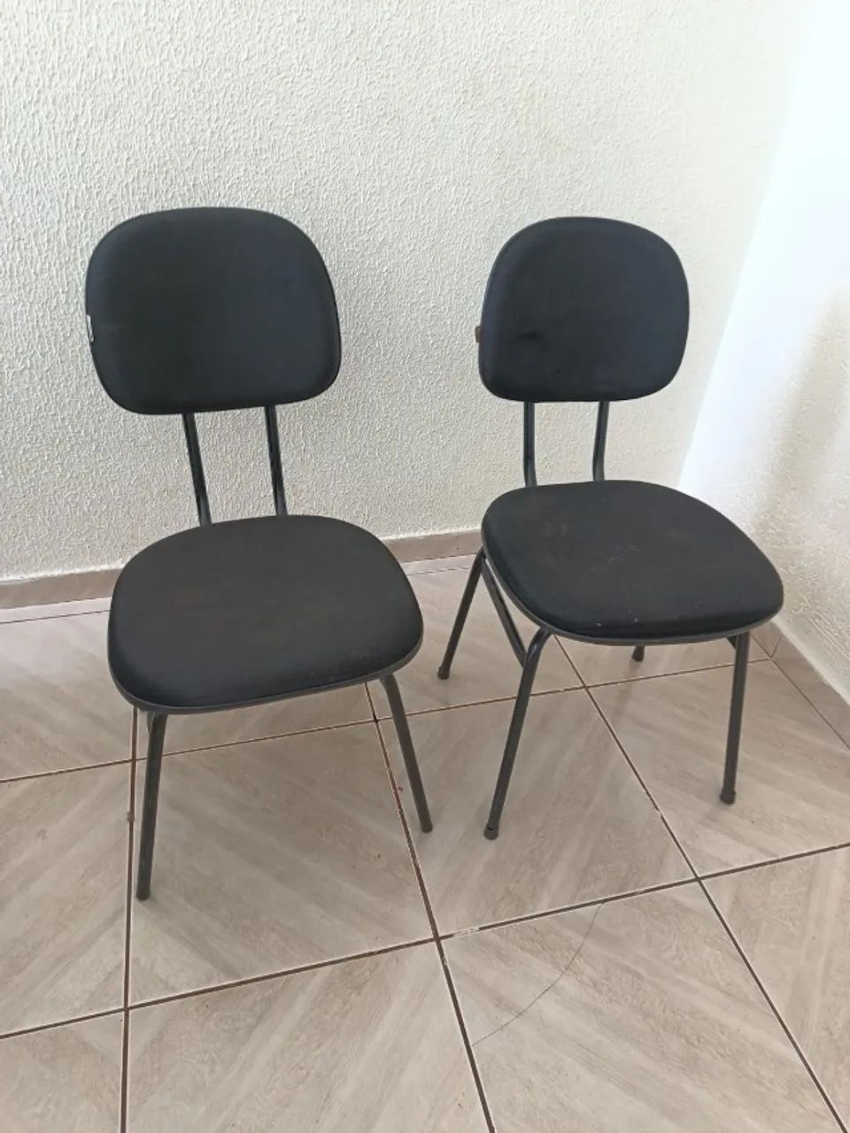 Cadeira Secretária - Não Entrego - R$ 50,00 CADA.