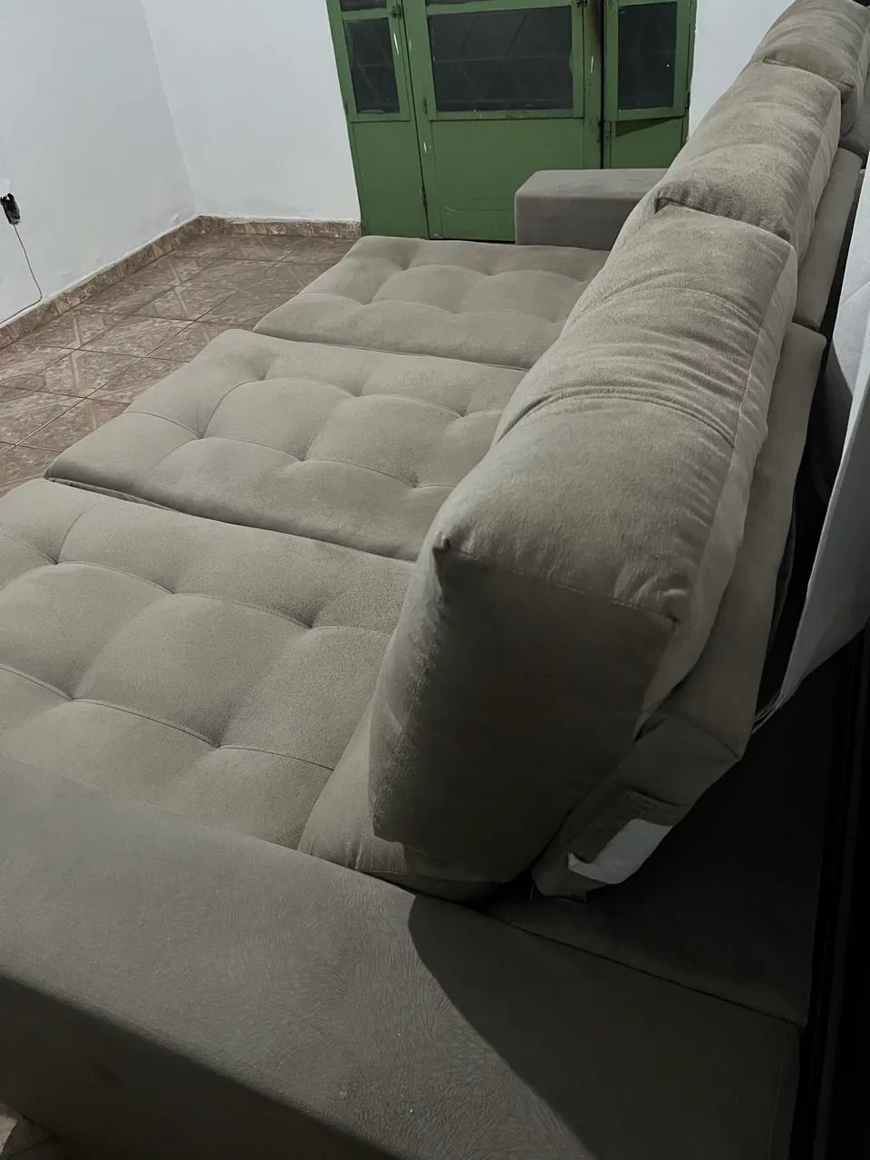 SOFÁ RETRÁTIL SEMI NOVO 453011742141327362