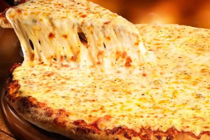 Pizzaria contrata ajudante de pizzaiolo