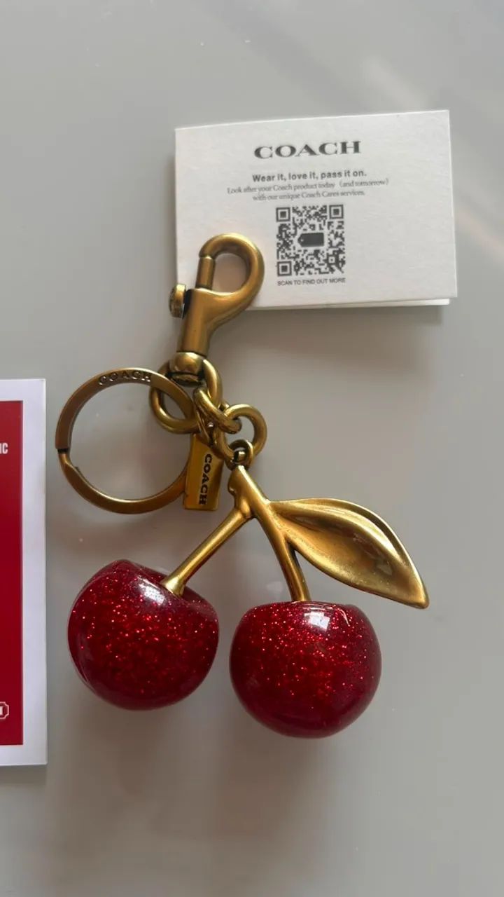 chaveiro coach cereja dourado - Foto 4