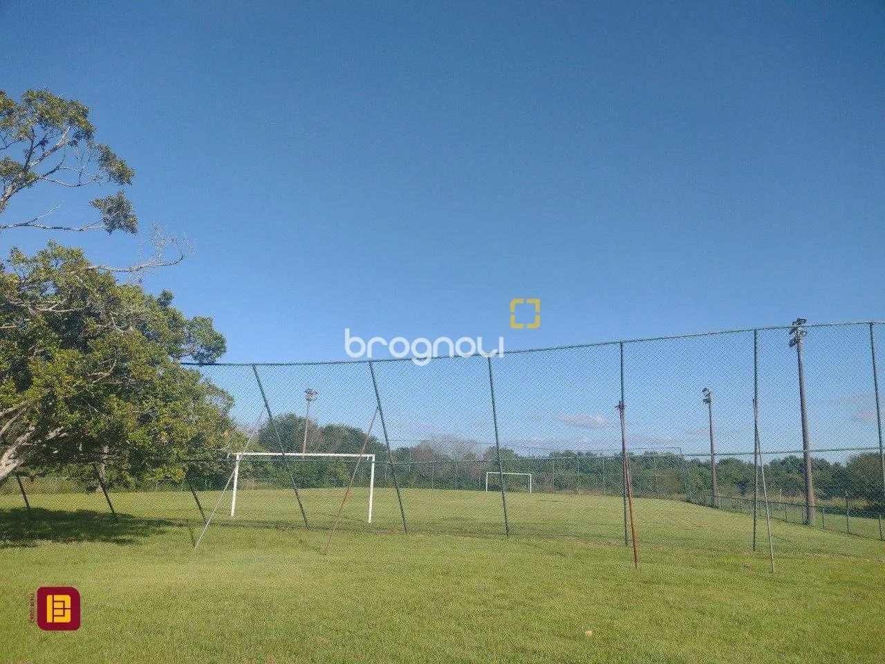 Casa muito bem localizada na SC 401 - Foto 2