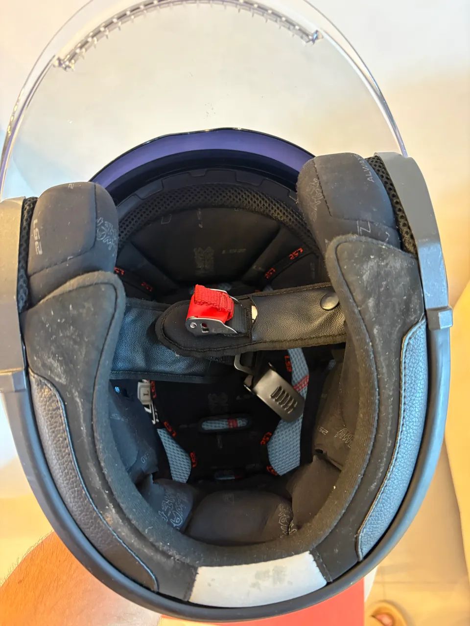 L52 Capacete de moto - Bom Uso  - Foto 5