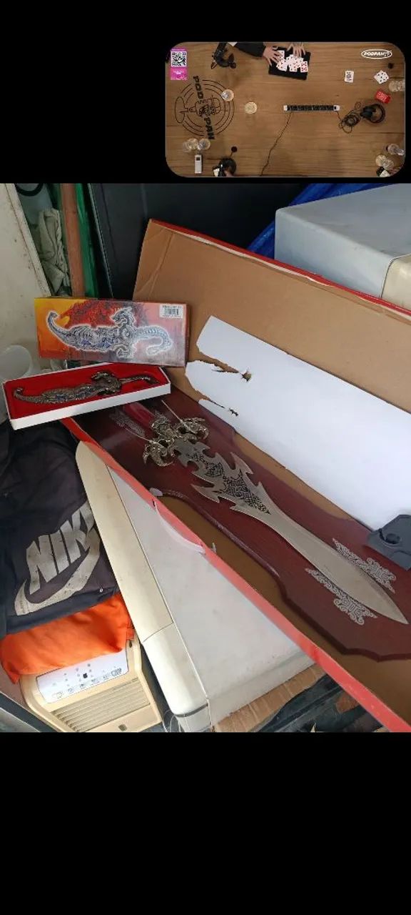 Espada e faca feitas de metal, decorativas  - Foto 2