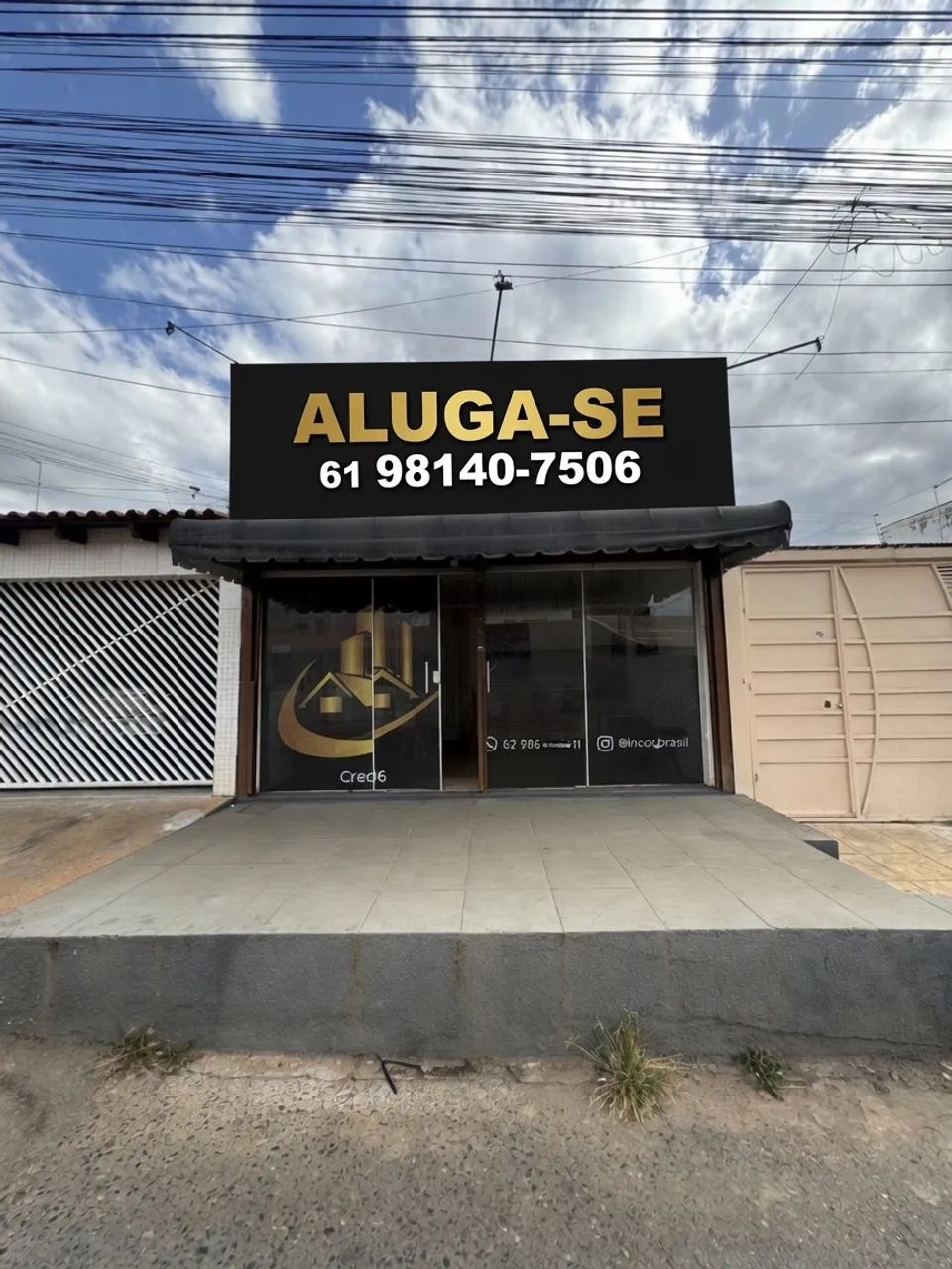 Espaço de  10m quadrados com banheiro 