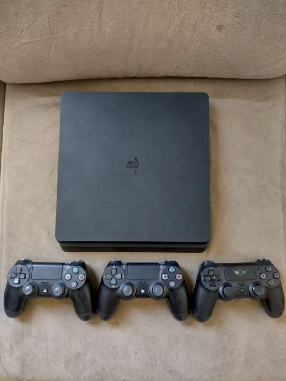 Playstation 4 slim 1TB com leitor de discos  - Foto 2